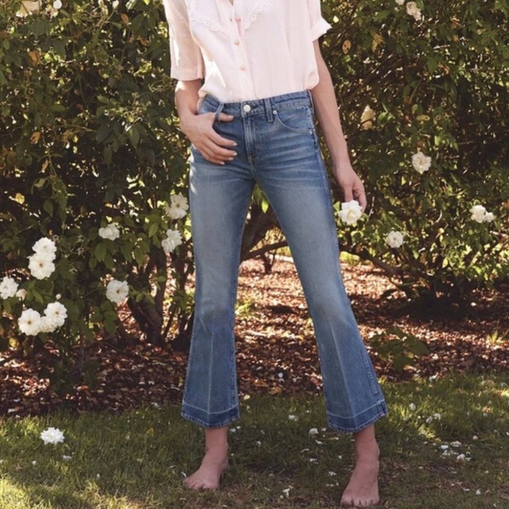 AMO Jane Crop Micro Flare Denim Jeans